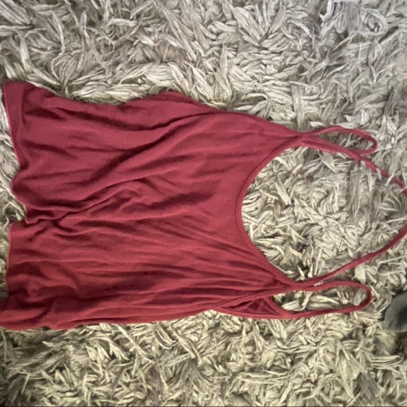 Maroon Tank - Picture 1 of 2